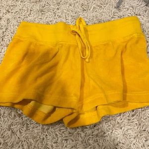 Hard tail shorts